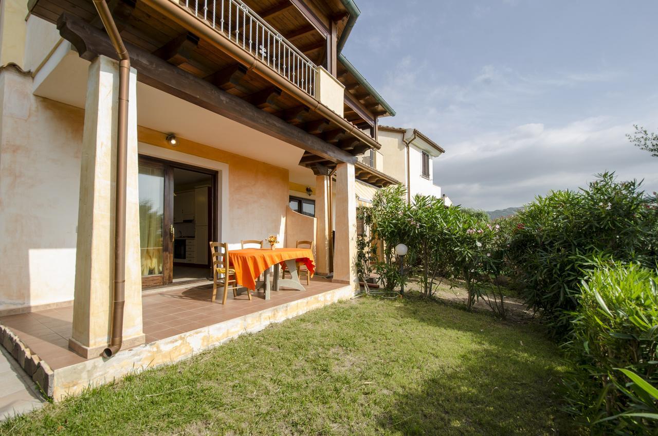 הוילה A.I.R. Castelsardo Borgo Di Mare מראה חיצוני תמונה